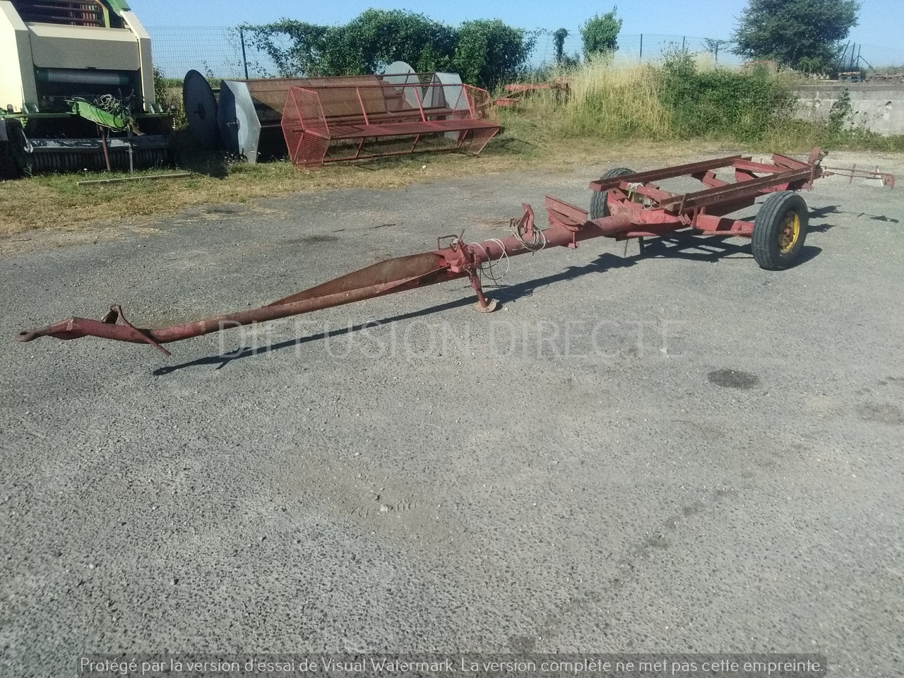 MASSEY FERGUSON CHARIOT DE COUPE 450 - Chariot de coupe: photos 2 MASSEY FERGUSON CHARIOT DE COUPE 450 - Chariot de coupe: photos 2