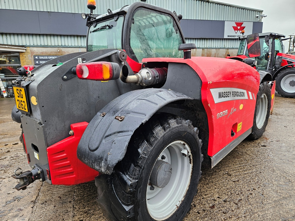 2016 MF 9305 Telescopic handler - Chariot télescopique: photos 4 2016 MF 9305 Telescopic handler - Chariot télescopique: photos 4