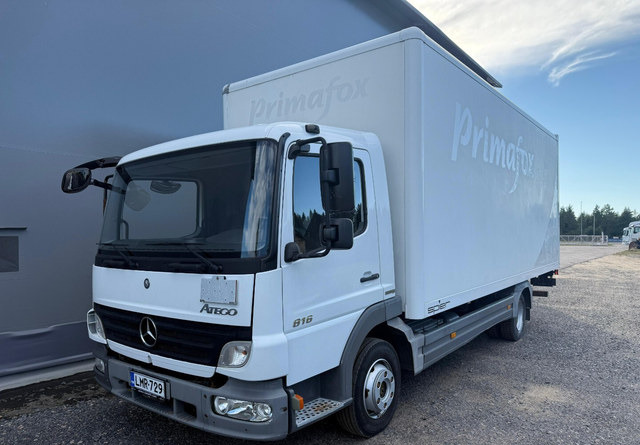 Mercedes-BenzAtego kaappi + perälauta - Camion fourgon: photos 1 Mercedes-BenzAtego kaappi + perälauta - Camion fourgon: photos 1