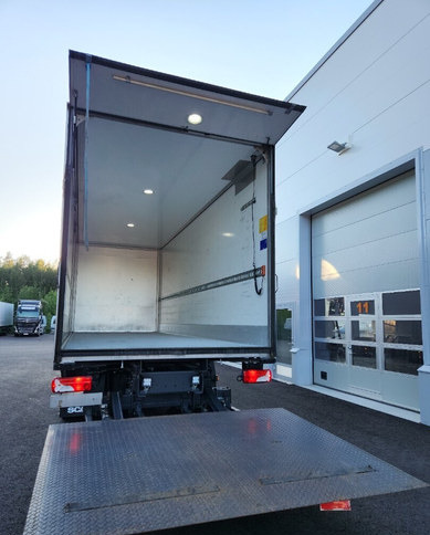 Camion fourgon Scania P280 4x2 Kylkiaukeava kori: photos 13