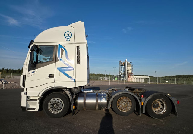 IvecoStralis 460 6x2 LNG/LBG - Tracteur routier: photos 2 IvecoStralis 460 6x2 LNG/LBG - Tracteur routier: photos 2