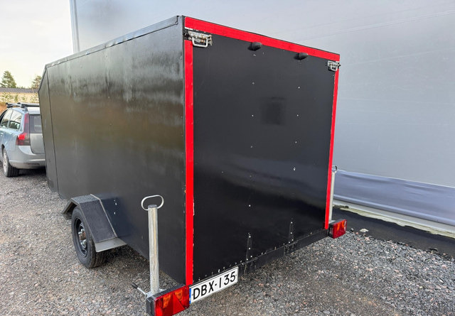 Umpiperäkärry - Remorque voiture: photos 3 Umpiperäkärry - Remorque voiture: photos 3