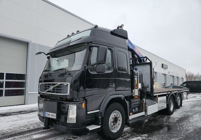 Volvo FM 420 6x2 - Camion grue: photos 1 Volvo FM 420 6x2 - Camion grue: photos 1