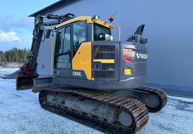 VolvoECR145EL + Rototilt - Pelle sur chenille: photos 2 VolvoECR145EL + Rototilt - Pelle sur chenille: photos 2