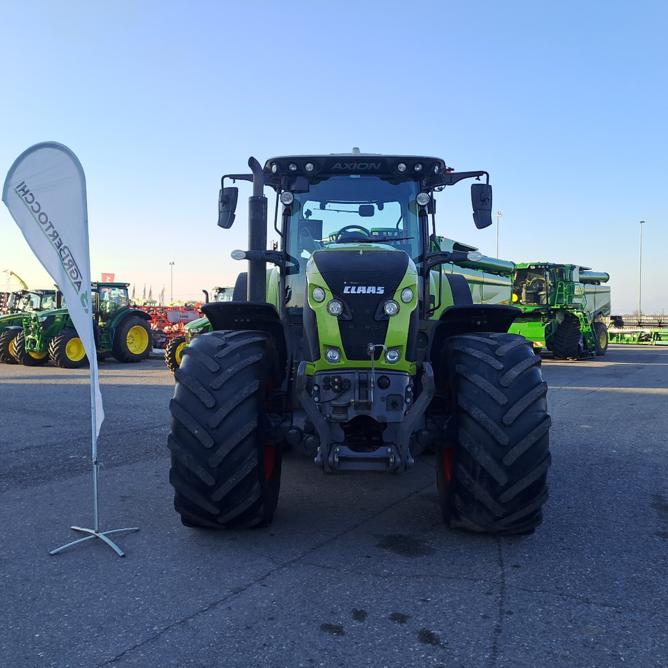CLAAS 830 AXION - Tracteur agricole: photos 3 CLAAS 830 AXION - Tracteur agricole: photos 3