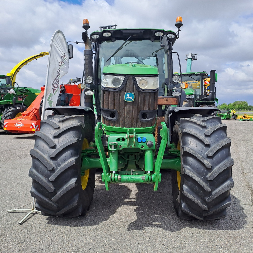 JOHN DEERE 6210R - Tracteur agricole: photos 3 JOHN DEERE 6210R - Tracteur agricole: photos 3