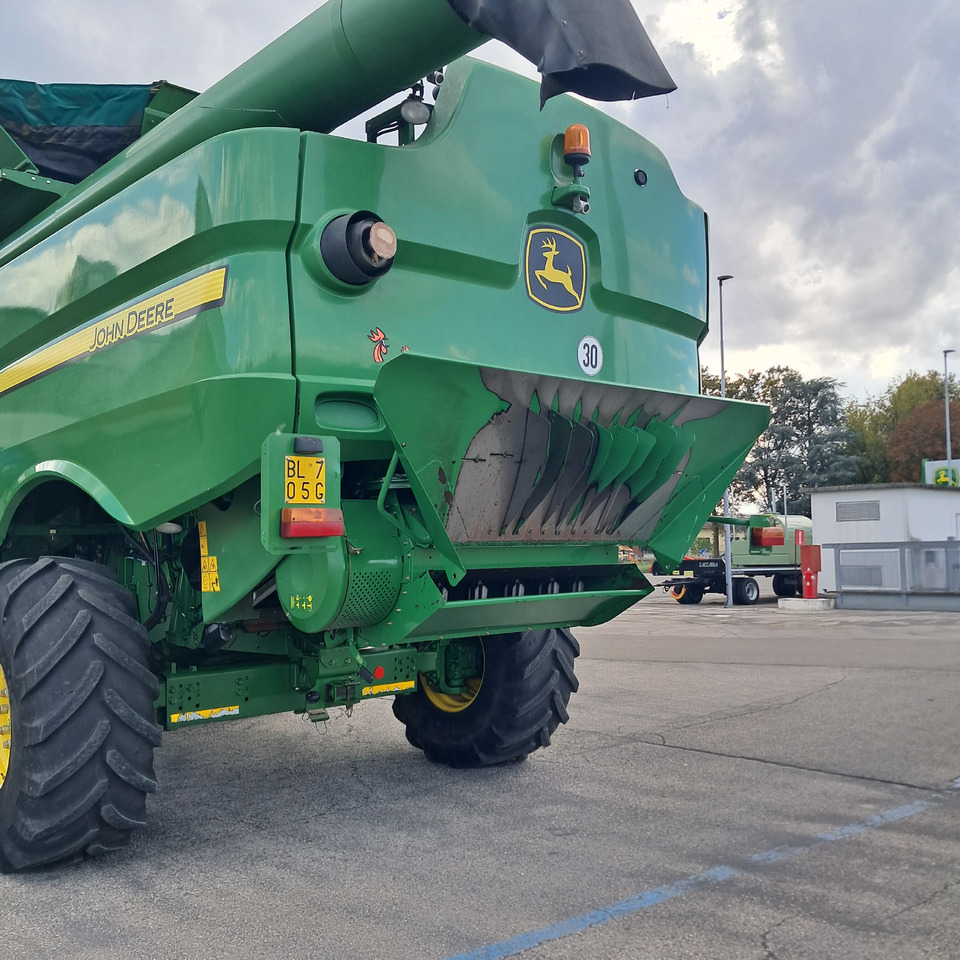 MIETITREBBIA JOHN DEERE S660 - Moissonneuse-batteuse: photos 4 MIETITREBBIA JOHN DEERE S660 - Moissonneuse-batteuse: photos 4