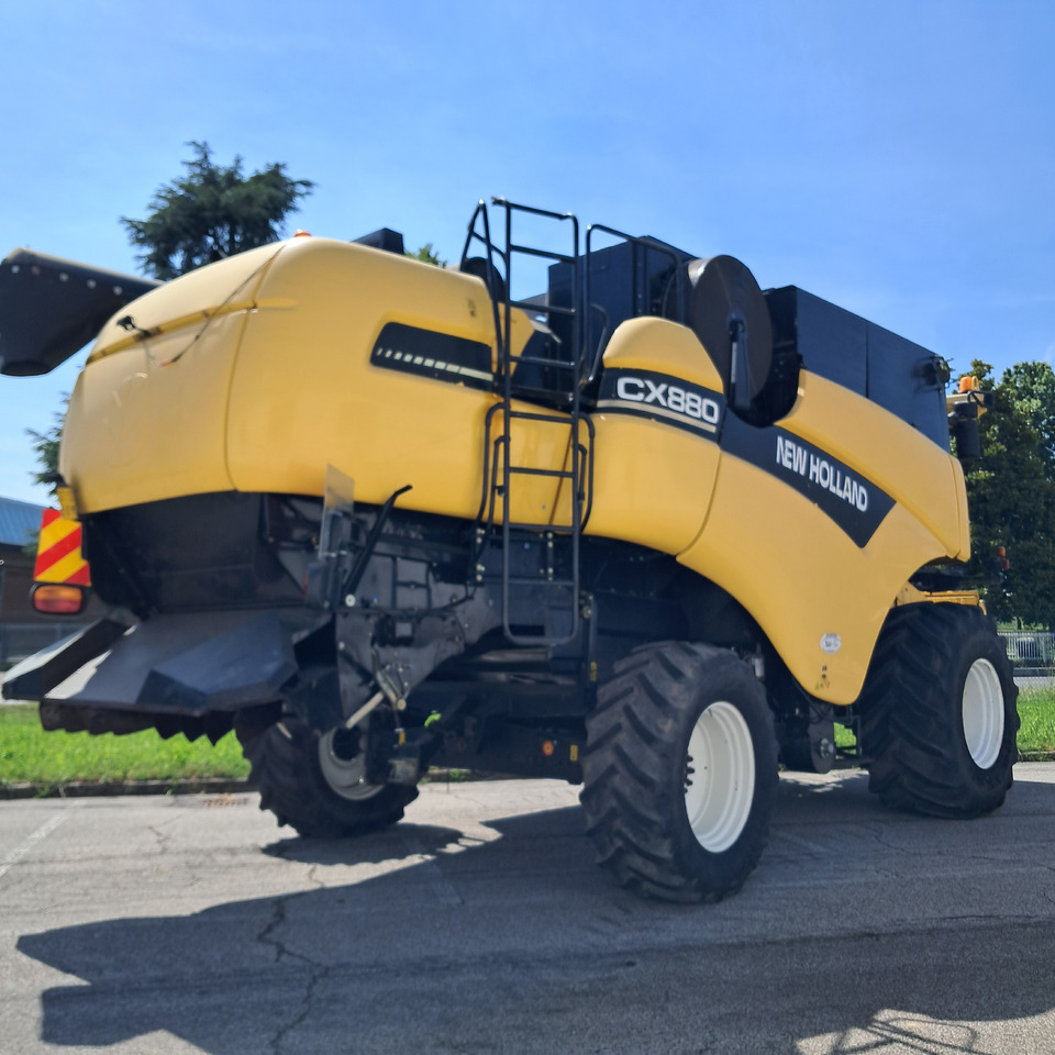 NEW HOLLAND CX880 - Moissonneuse-batteuse: photos 5 NEW HOLLAND CX880 - Moissonneuse-batteuse: photos 5