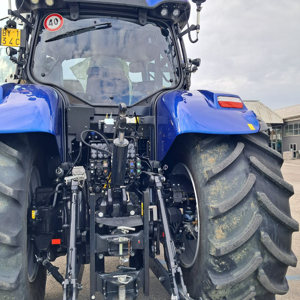 NEW HOLLAND T7 270 - Tracteur agricole: photos 4 NEW HOLLAND T7 270 - Tracteur agricole: photos 4