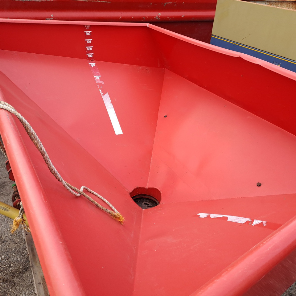 SPARGICONCIME LELY 2010 - Distributeur d'engrais: photos 2 SPARGICONCIME LELY 2010 - Distributeur d'engrais: photos 2