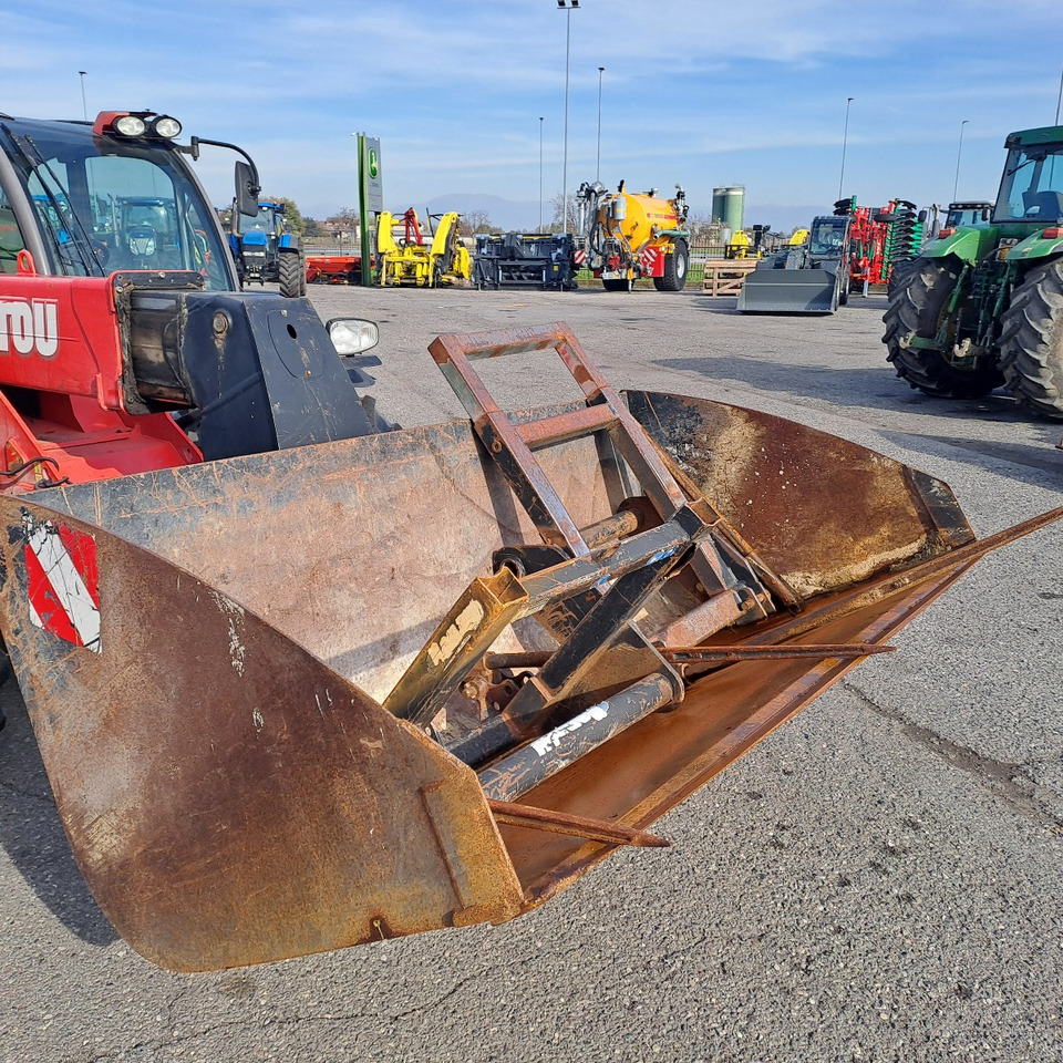 TELESCOPICO MANITOU MLT 840-137 PS - ASTA AGRIBERTOCCHI - Chariot télescopique: photos 2 TELESCOPICO MANITOU MLT 840-137 PS - ASTA AGRIBERTOCCHI - Chariot télescopique: photos 2