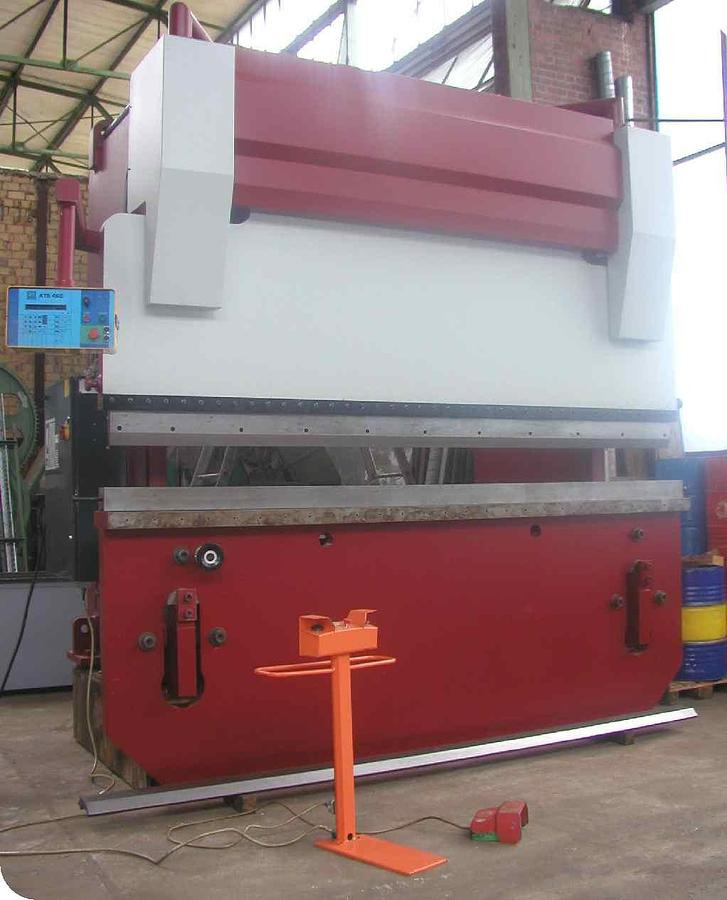 Abkantpresse - Presse plieuse: photos 3 Abkantpresse - Presse plieuse: photos 3