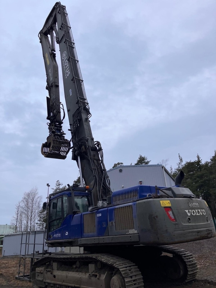 Volvo EC 480 DHR UHD 28m with 2 BOOMS - Pelle de démolition: photos 1 Volvo EC 480 DHR UHD 28m with 2 BOOMS - Pelle de démolition: photos 1