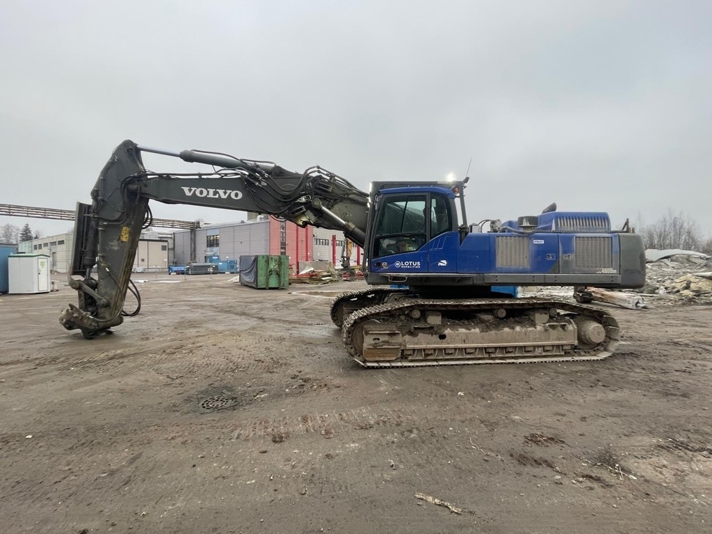 Volvo EC 480 DHR UHD 28m with 2 BOOMS - Pelle de démolition: photos 3 Volvo EC 480 DHR UHD 28m with 2 BOOMS - Pelle de démolition: photos 3