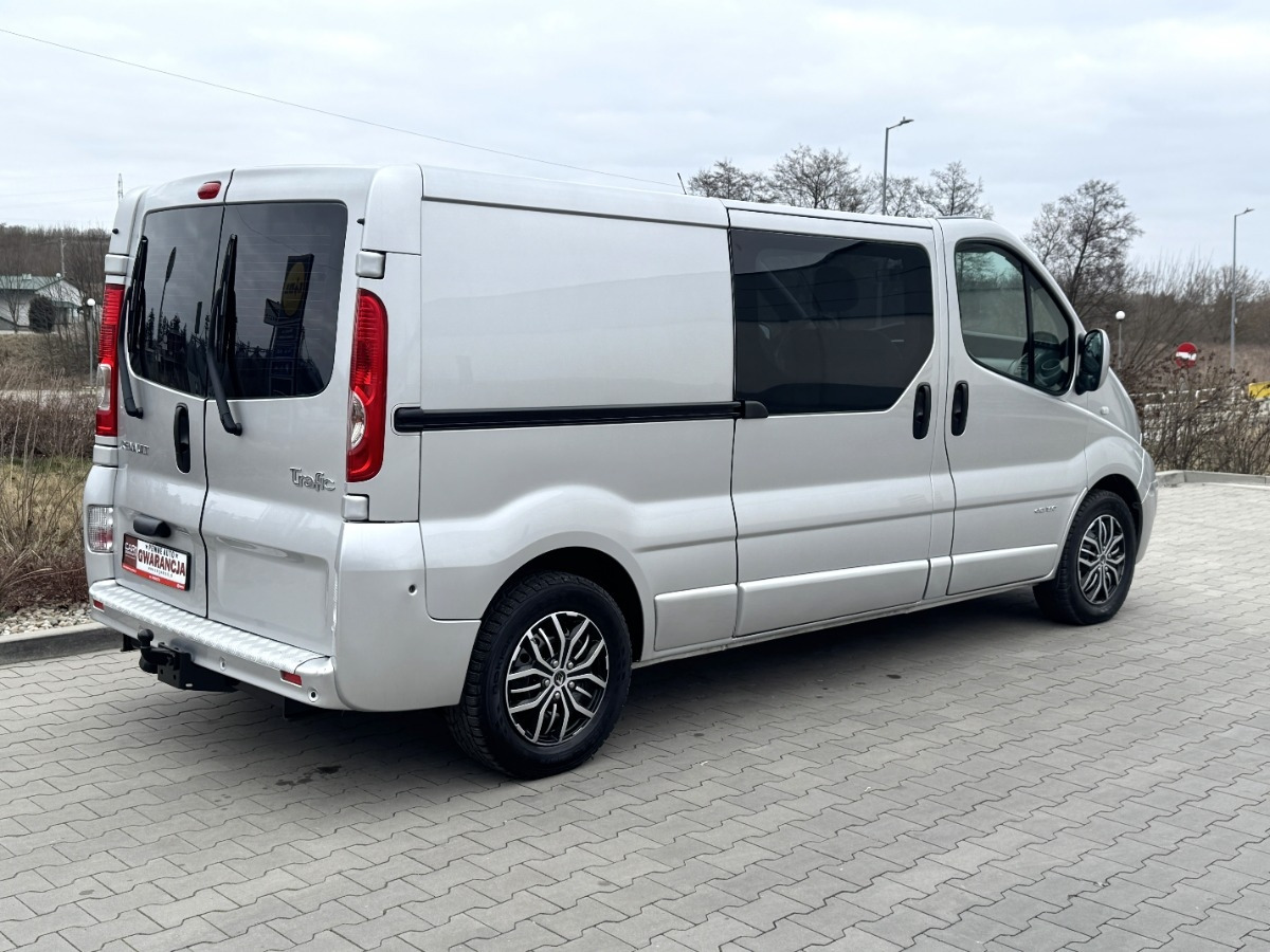 Renault Trafic 2.5 DCI 150KM L2 LONG Brygadówka Niski przebieg JAK NOWY NAVI - Utilitaire double cabine: photos 3 Renault Trafic 2.5 DCI 150KM L2 LONG Brygadówka Niski przebieg JAK NOWY NAVI - Utilitaire double cabine: photos 3