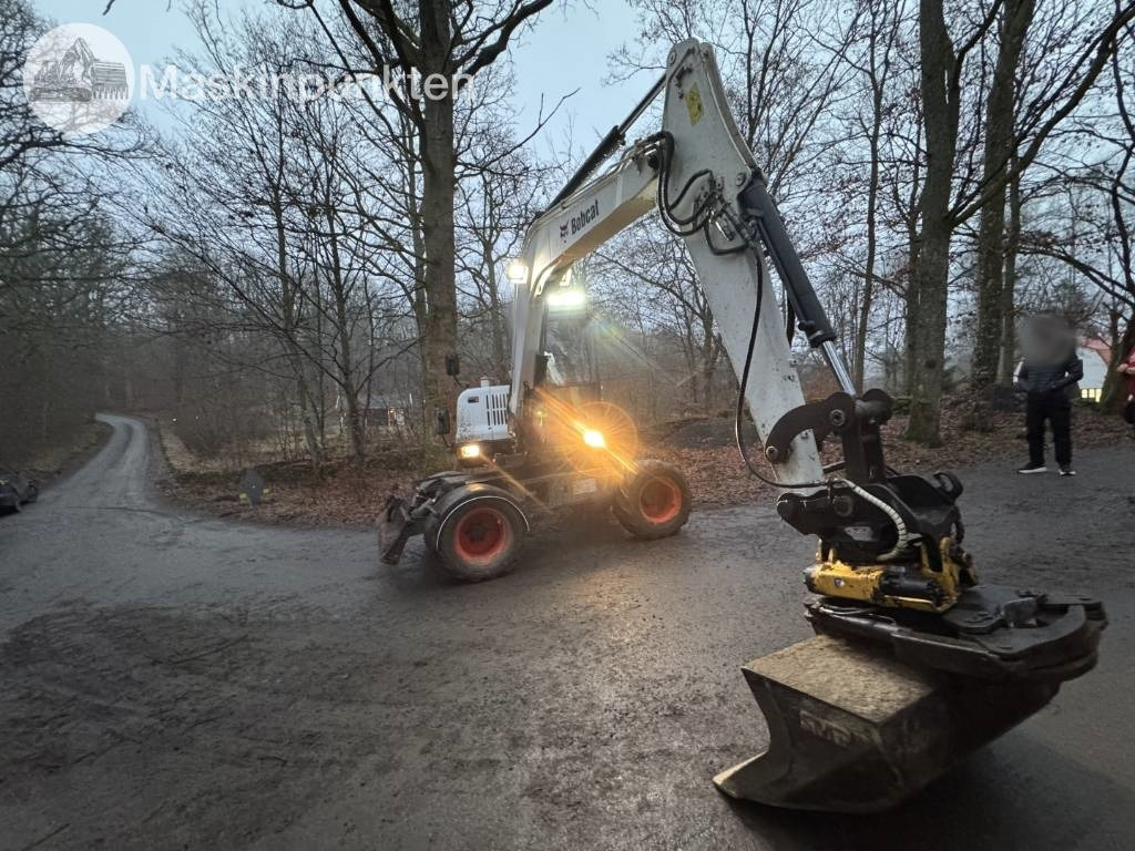 Bobcat E 55 W med Redskapsvagn samt redskap - Pelle sur pneus: photos 4 Bobcat E 55 W med Redskapsvagn samt redskap - Pelle sur pneus: photos 4