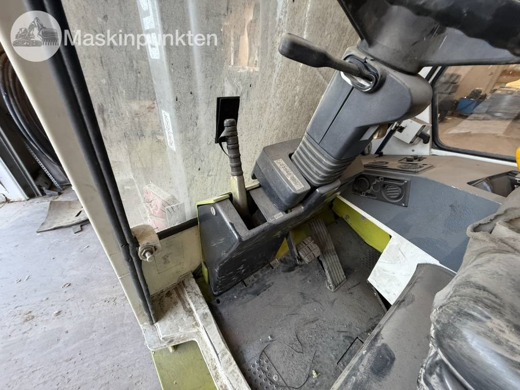 Clark CEM 25  en crédit-bail Clark CEM 25: photos 11 Clark CEM 25  en crédit-bail Clark CEM 25: photos 11