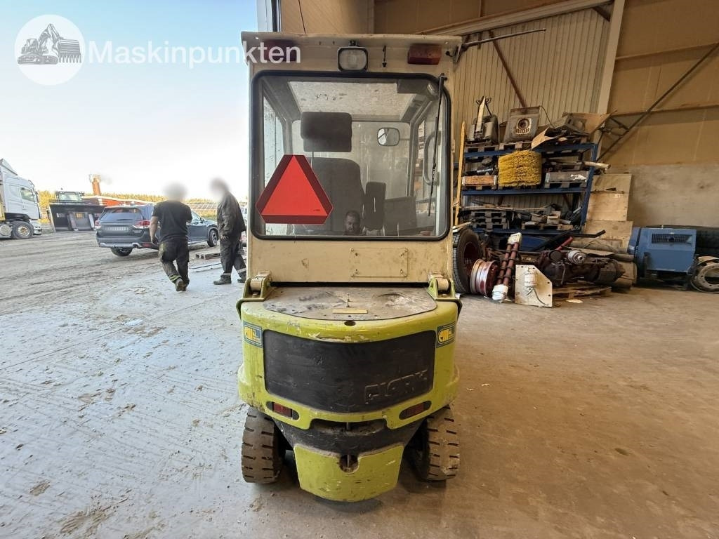 Clark CEM 25  en crédit-bail Clark CEM 25: photos 7 Clark CEM 25  en crédit-bail Clark CEM 25: photos 7