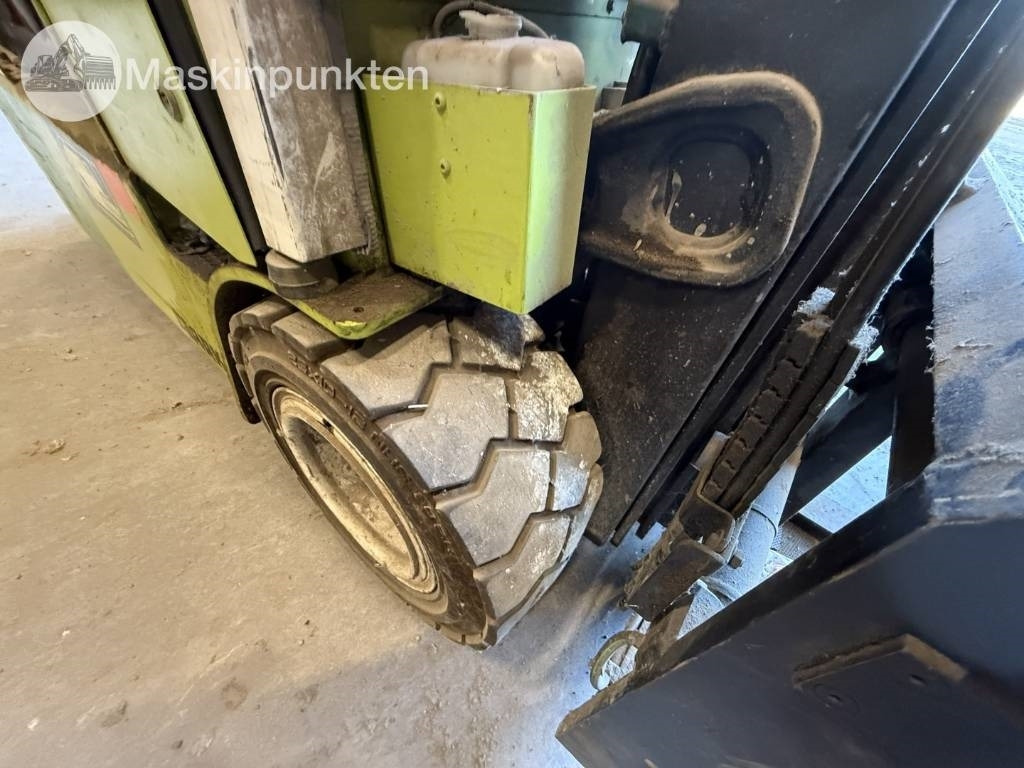 Clark CEM 25  en crédit-bail Clark CEM 25: photos 36 Clark CEM 25  en crédit-bail Clark CEM 25: photos 36