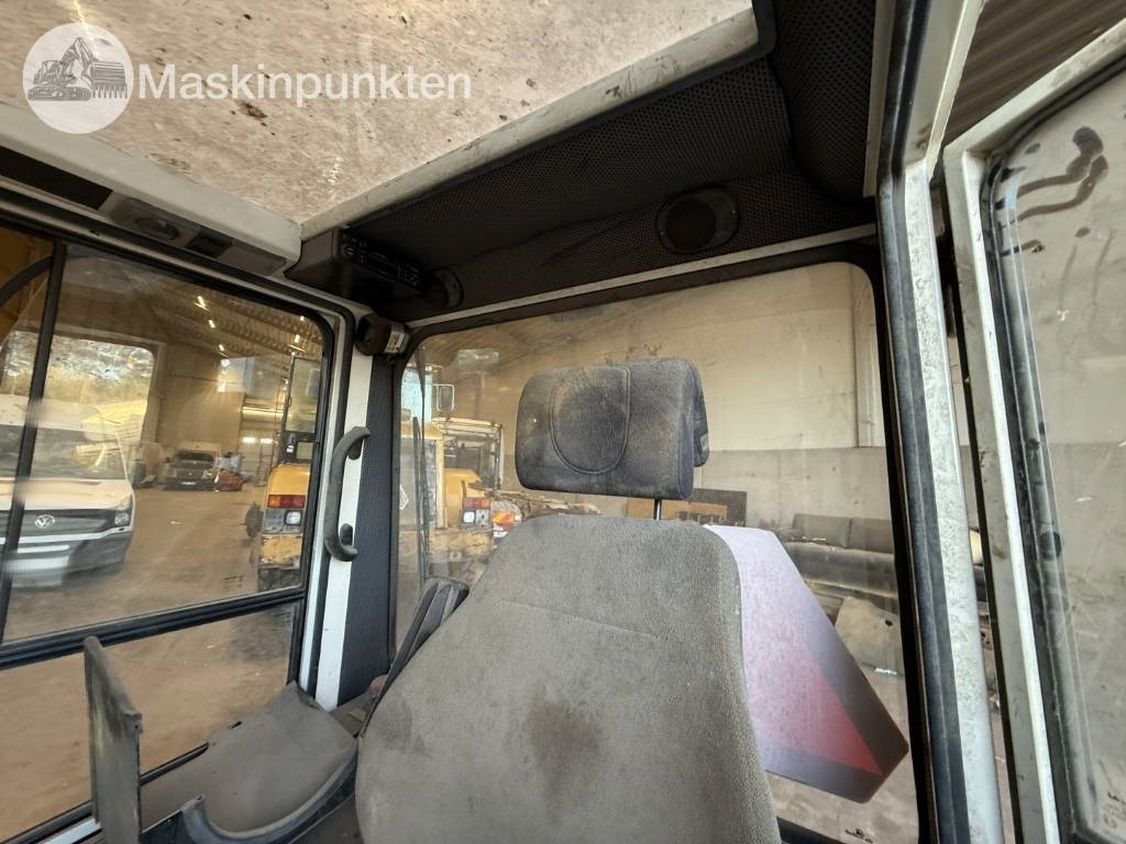 Clark CEM 25  en crédit-bail Clark CEM 25: photos 16 Clark CEM 25  en crédit-bail Clark CEM 25: photos 16