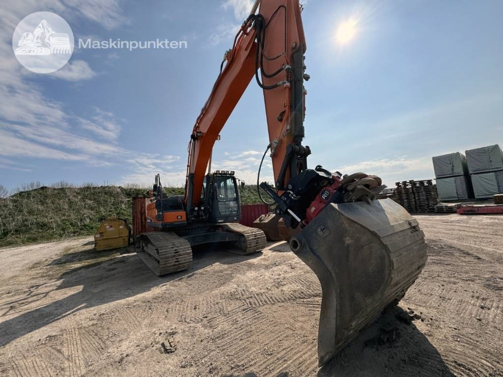 Doosan DX 255 LC-5 - Pelle sur chenille: photos 5 Doosan DX 255 LC-5 - Pelle sur chenille: photos 5