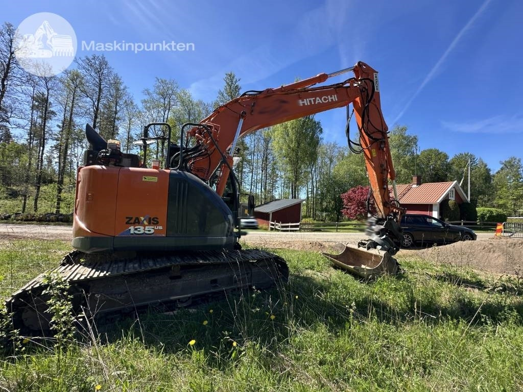 Hitachi ZX 135 US-6 - Pelle sur chenille: photos 4 Hitachi ZX 135 US-6 - Pelle sur chenille: photos 4