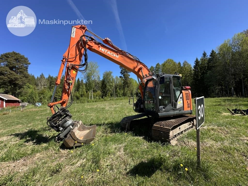 Hitachi ZX 135 US-6 - Pelle sur chenille: photos 1 Hitachi ZX 135 US-6 - Pelle sur chenille: photos 1