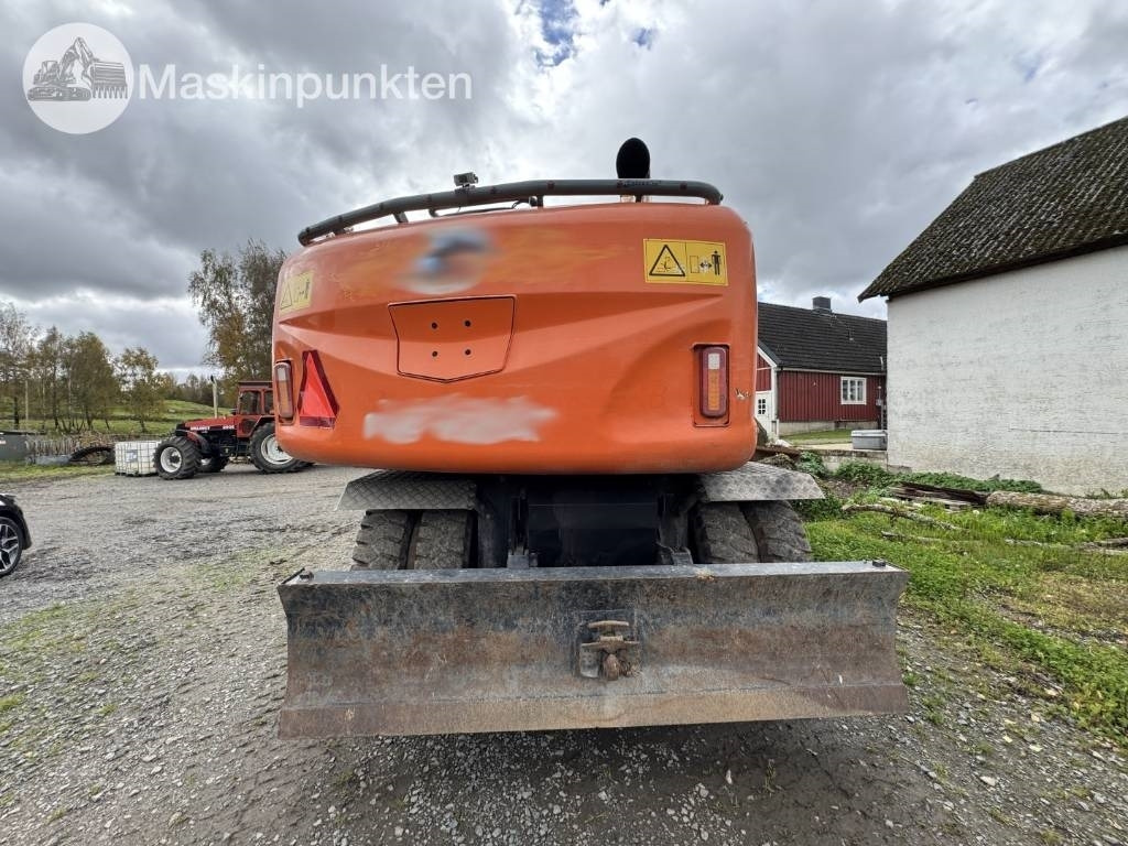 Hitachi ZX 140 W-3 - Pelle sur pneus: photos 3 Hitachi ZX 140 W-3 - Pelle sur pneus: photos 3
