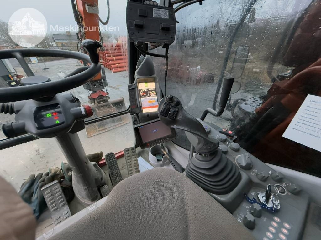 Pelle sur pneus Hitachi ZX 170 W-5 B: photos 24
