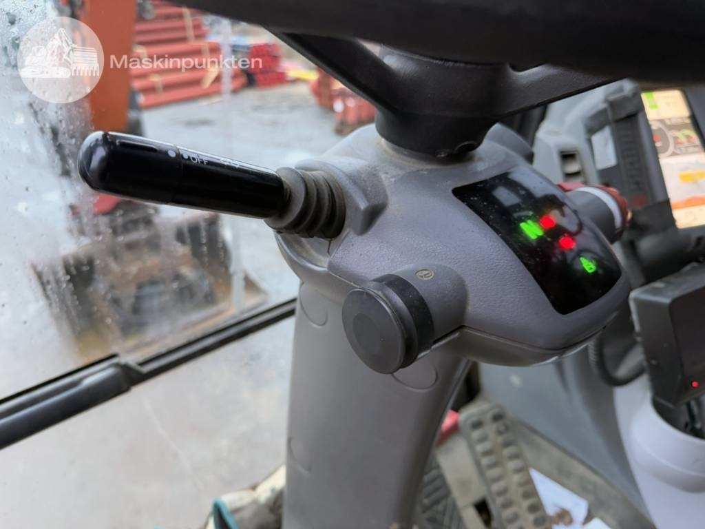Pelle sur pneus Hitachi ZX 170 W-5 B: photos 34