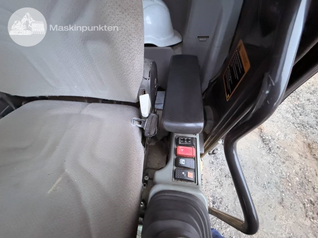 Pelle sur pneus Hitachi ZX 170 W-5 B: photos 23