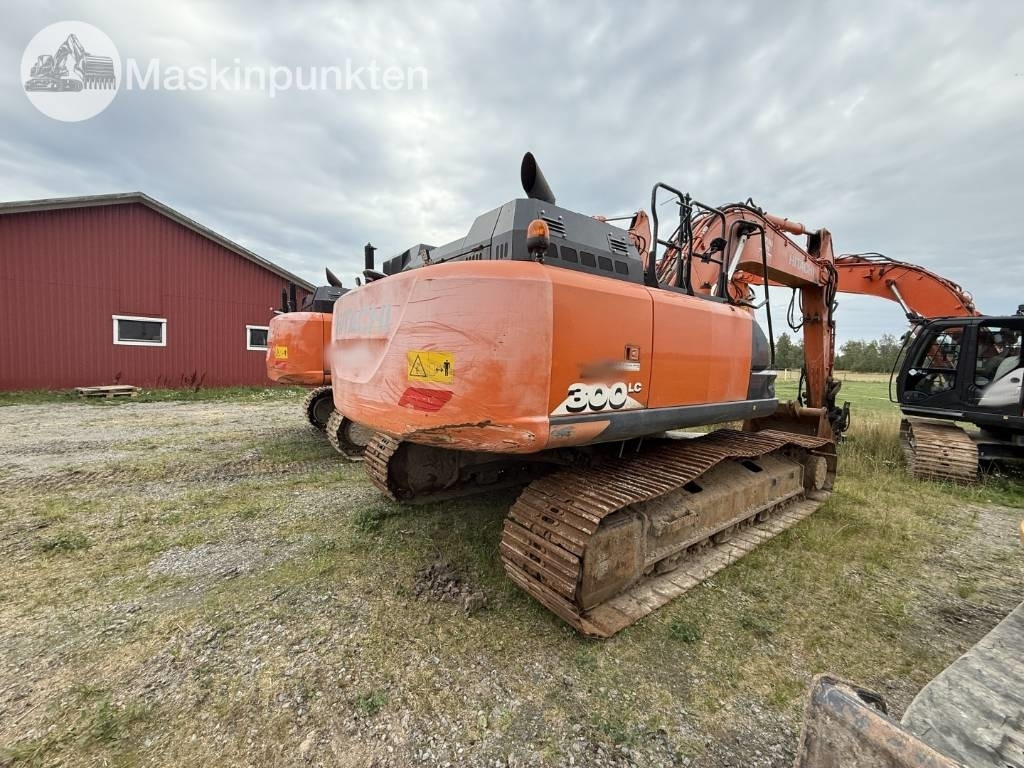 Hitachi ZX 300 LC-6 - Pelle sur chenille: photos 5 Hitachi ZX 300 LC-6 - Pelle sur chenille: photos 5