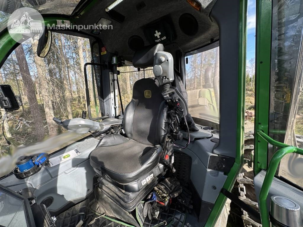 Abatteuse John Deere 1470 G: photos 12