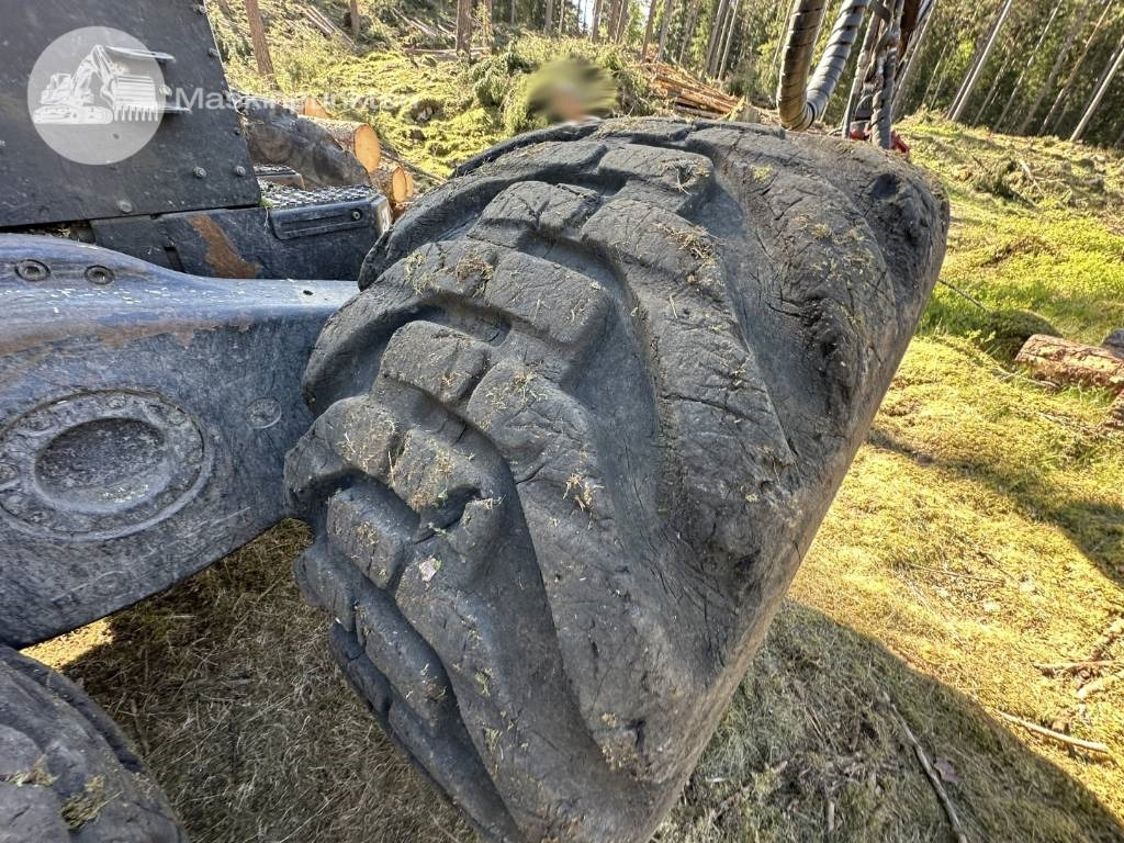 Abatteuse Komatsu 951: photos 37