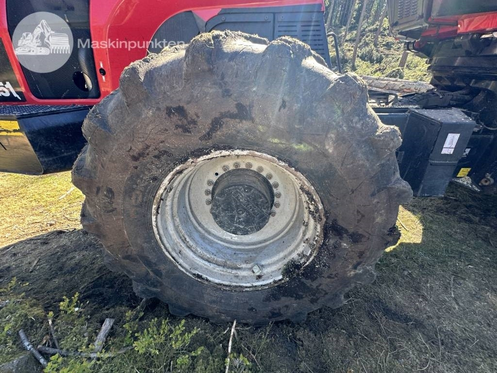 Abatteuse Komatsu 951: photos 35
