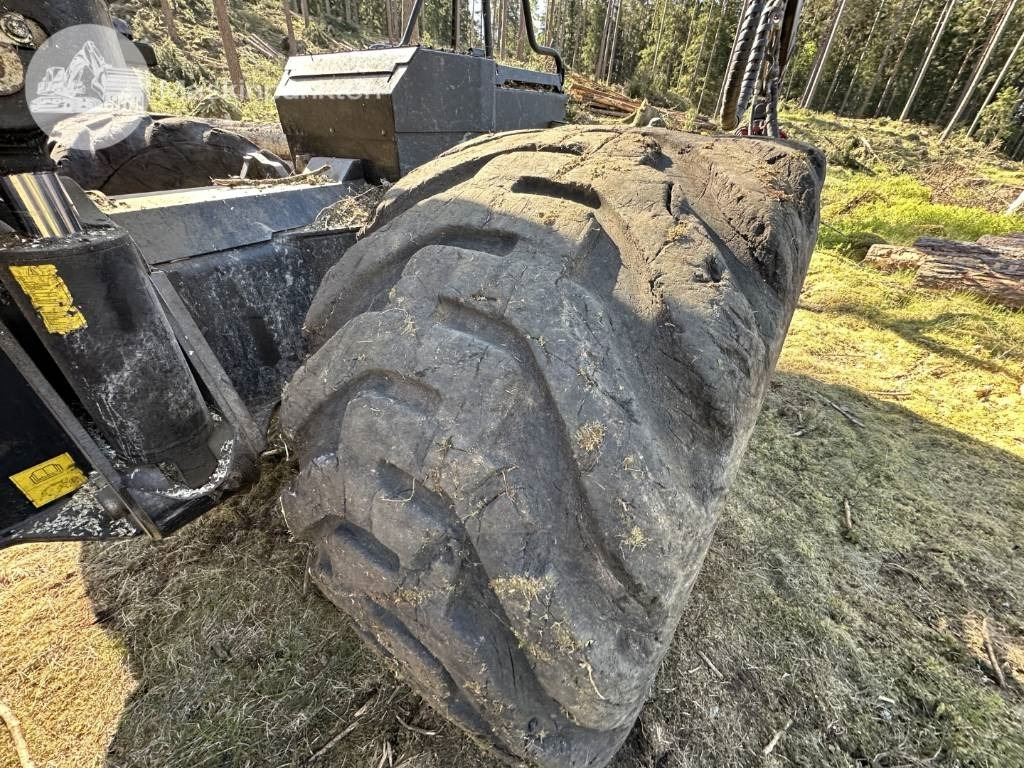 Abatteuse Komatsu 951: photos 36