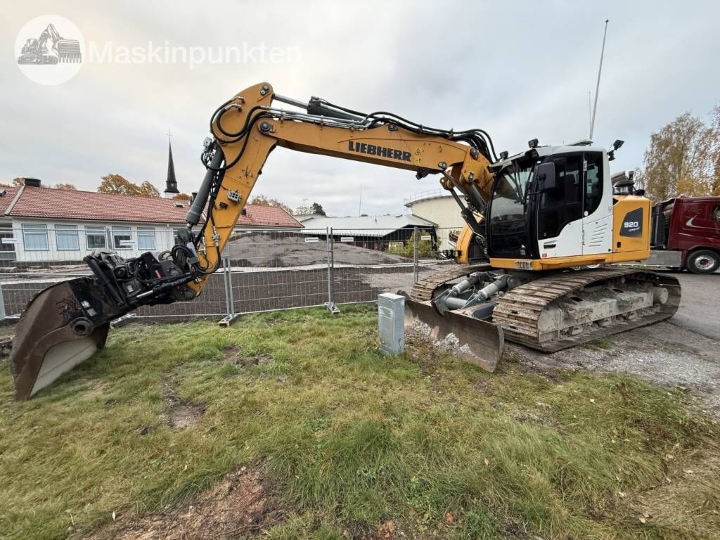 Liebherr R 920 Compact - Pelle sur chenille: photos 1 Liebherr R 920 Compact - Pelle sur chenille: photos 1