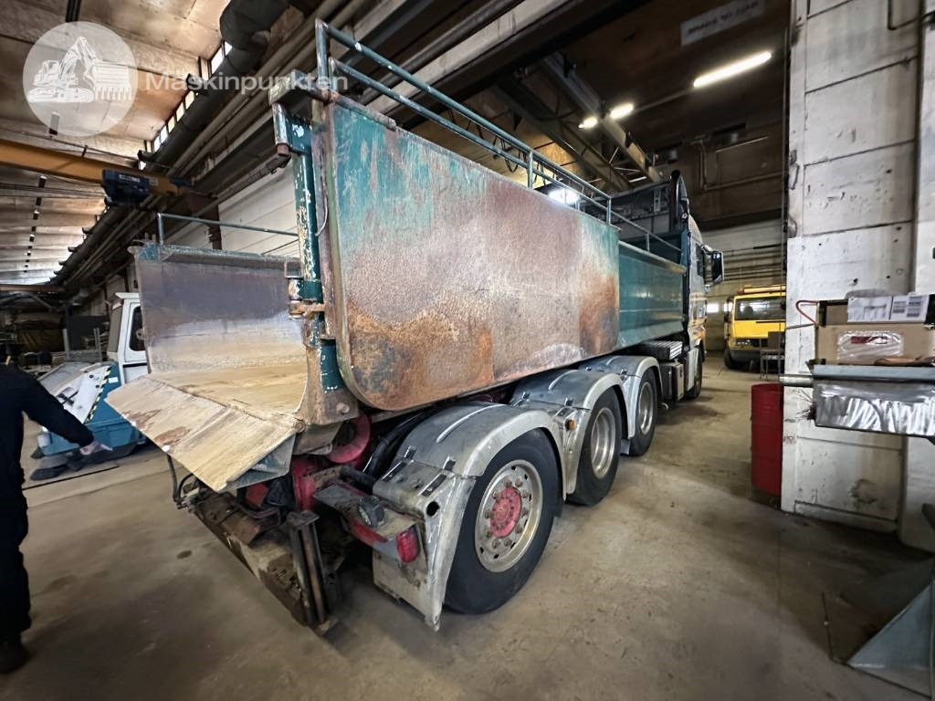 MAN TGX 35.540 - Camion ampliroll: photos 3 MAN TGX 35.540 - Camion ampliroll: photos 3