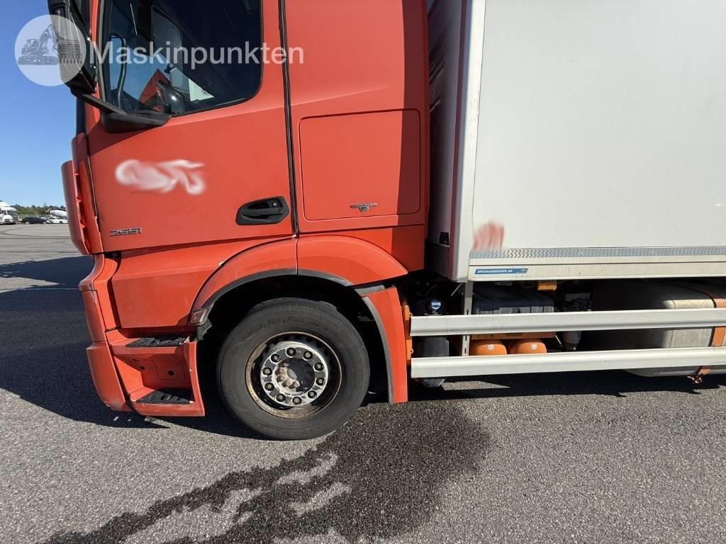 Camion frigorifique Mercedes-Benz Actros 2551: photos 8
