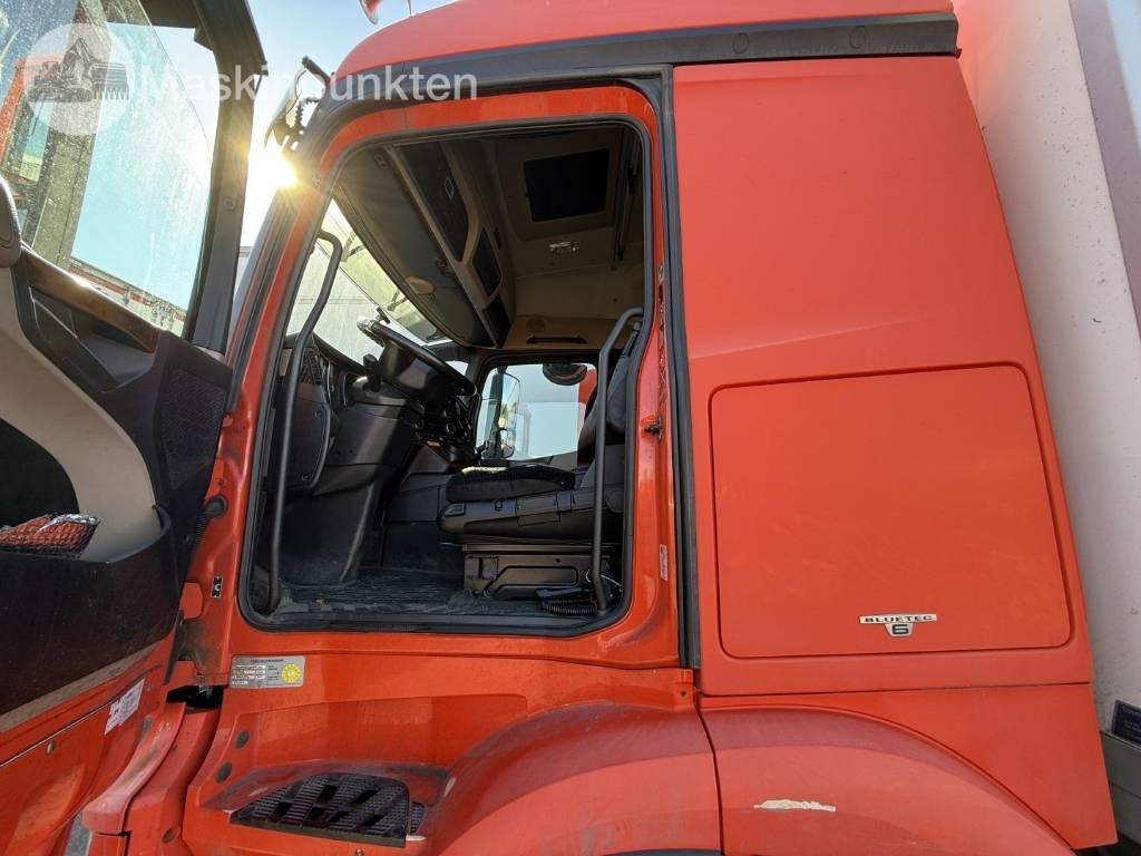 Camion frigorifique Mercedes-Benz Actros 2551: photos 10