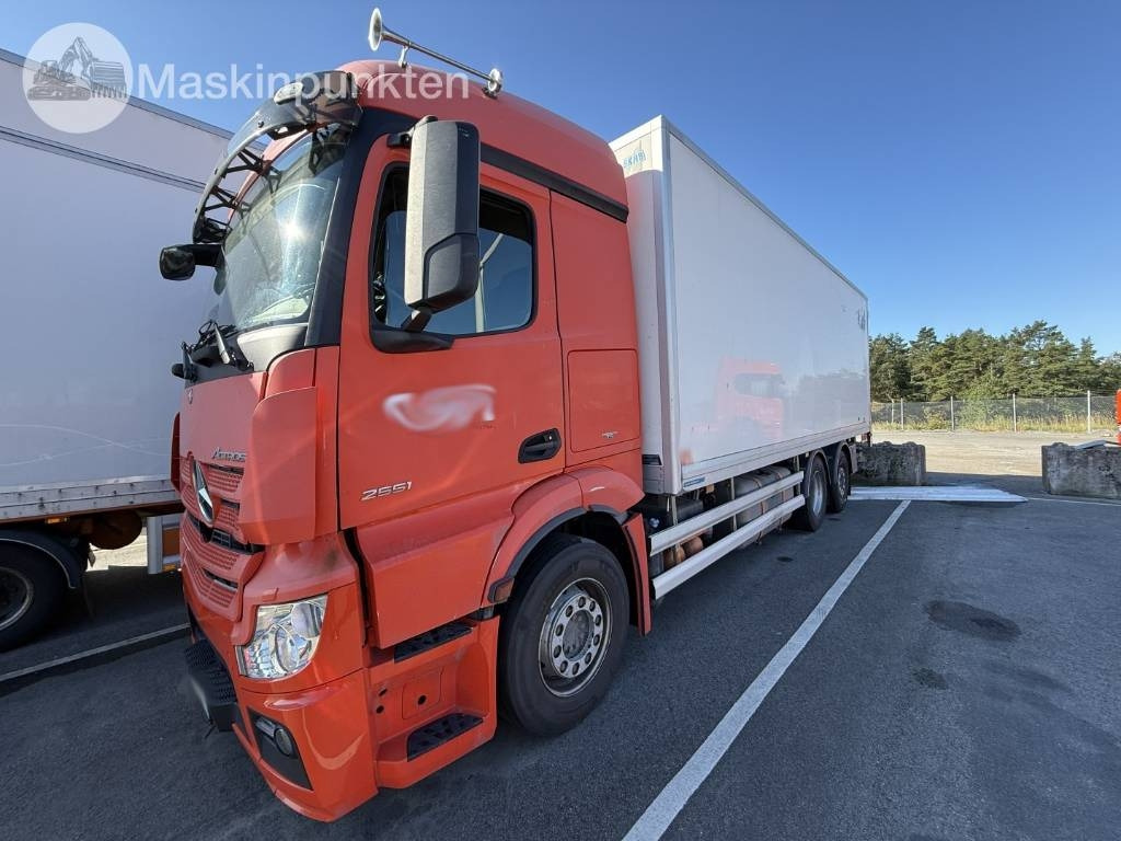 Mercedes-Benz Actros 2551 - Camion frigorifique: photos 1 Mercedes-Benz Actros 2551 - Camion frigorifique: photos 1