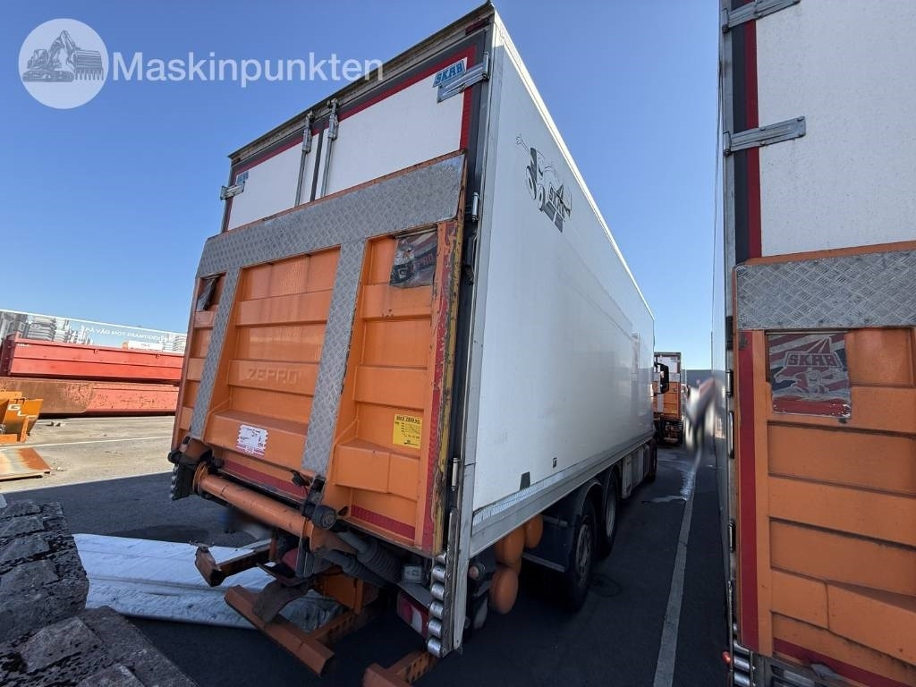 Mercedes-Benz Actros 2551 - Camion frigorifique: photos 4 Mercedes-Benz Actros 2551 - Camion frigorifique: photos 4