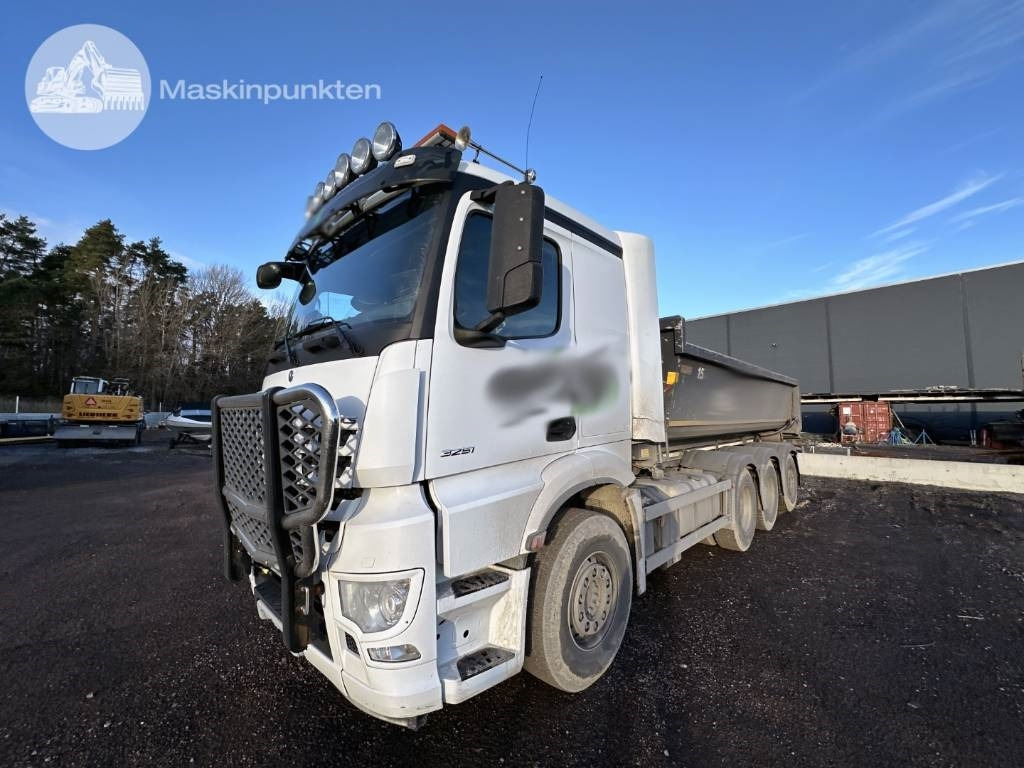 Mercedes-Benz Arocs 3251 - Camion ampliroll: photos 2 Mercedes-Benz Arocs 3251 - Camion ampliroll: photos 2