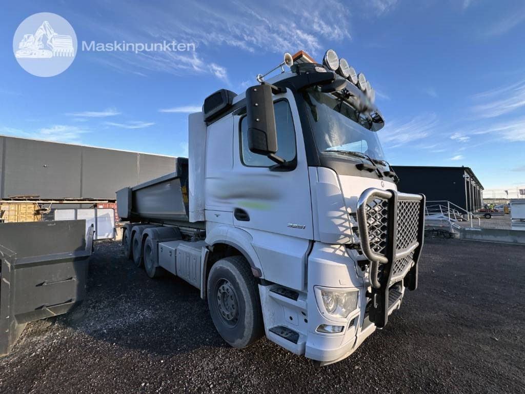 Mercedes-Benz Arocs 3251 - Camion ampliroll: photos 3 Mercedes-Benz Arocs 3251 - Camion ampliroll: photos 3