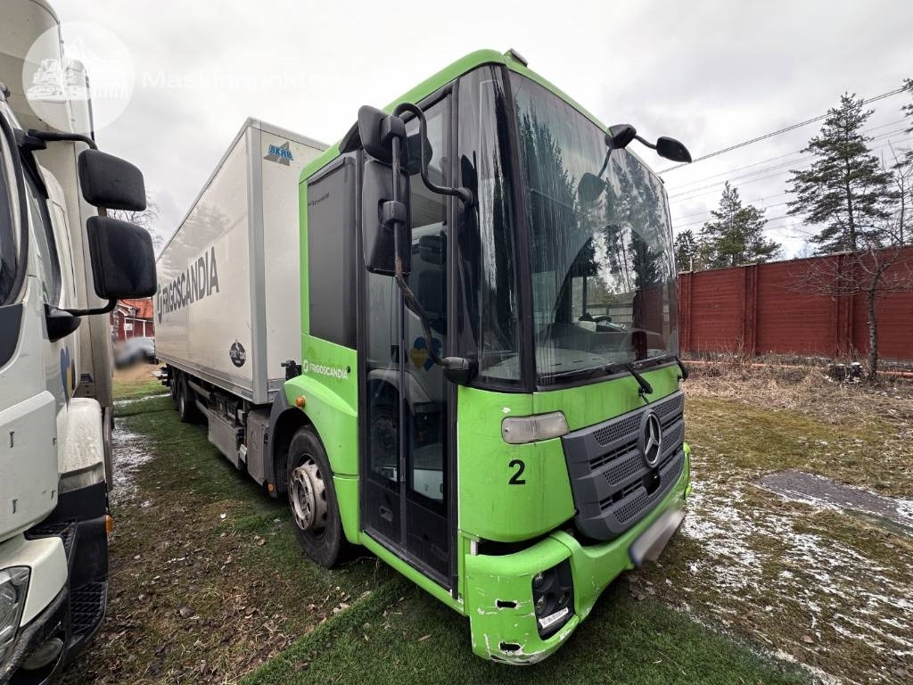 Mercedes-Benz Econic - Camion fourgon: photos 3 Mercedes-Benz Econic - Camion fourgon: photos 3