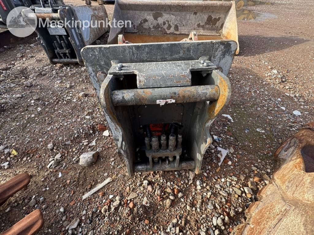 NPK SV 250 - Cisaille de démolition: photos 4 NPK SV 250 - Cisaille de démolition: photos 4