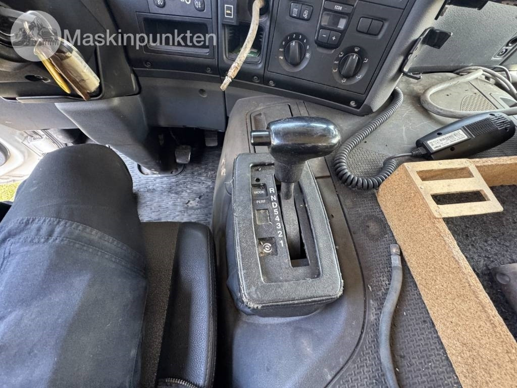 Benne à ordures ménagères Scania P 420 GB: photos 39 Benne à ordures ménagères Scania P 420 GB: photos 39