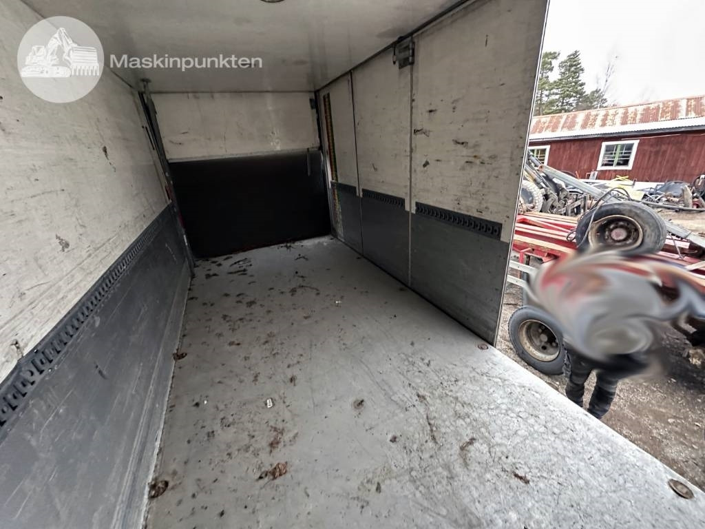 Camion fourgon Scania P 94-310: photos 47