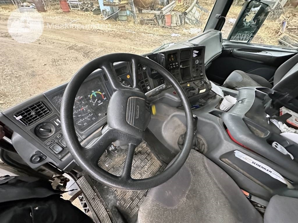 Camion fourgon Scania P 94-310: photos 19