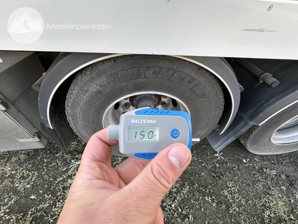 Camion fourgon Scania R 580: photos 17